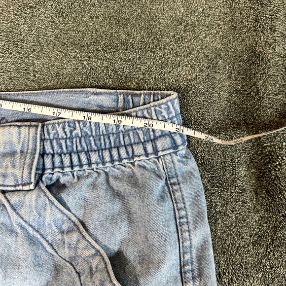 St. John's Bay Light Blue Denim Shorts with Button Detail - Picture 4 of 5